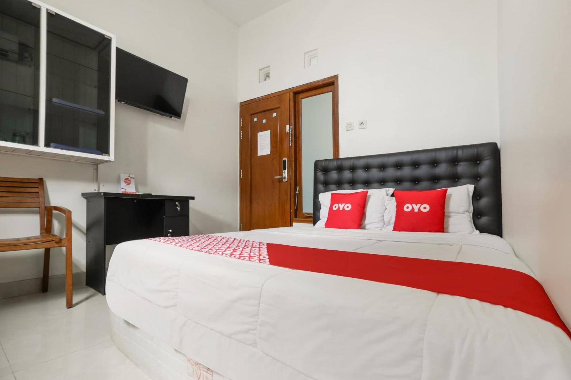 Super Oyo 3838 Tamansari Guest House Surakarta  Exterior photo